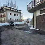 Casa Giardina-bilocale Con Deposito Biciclette-sci 아파트
