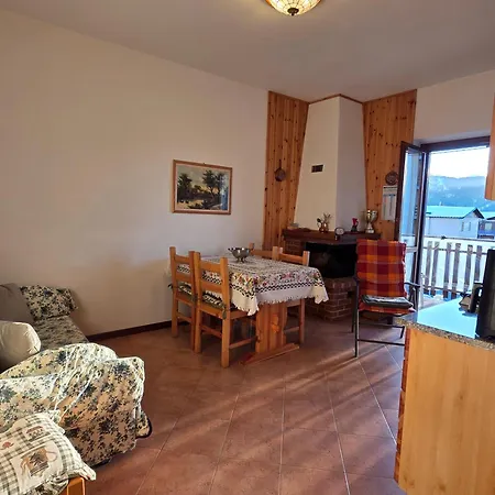 公寓 Casa Giardina-bilocale Con Deposito Biciclette-sci 圣贾科莫