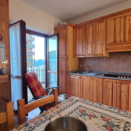 Casa Giardina-bilocale Con Deposito Biciclette-sci