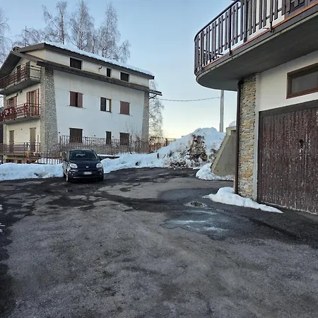 Casa Giardina-bilocale Con Deposito Biciclette-sci Apartmán