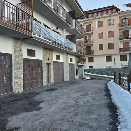 Appartamento Casa Giardina-bilocale Con Deposito Biciclette-sci